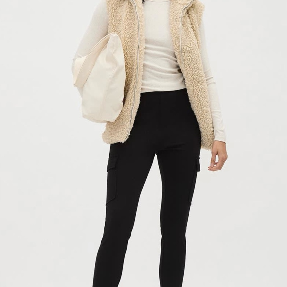 ** 2/$15 ** RW & Co Legging Pant with Cargo Pockets